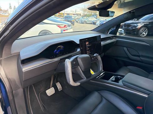 Used 2022 Tesla Model X Plaid image 31