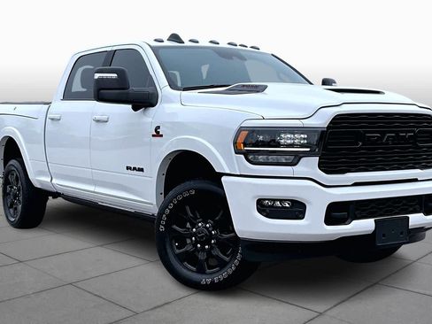 Used 2024 RAM 2500 Limited image 2