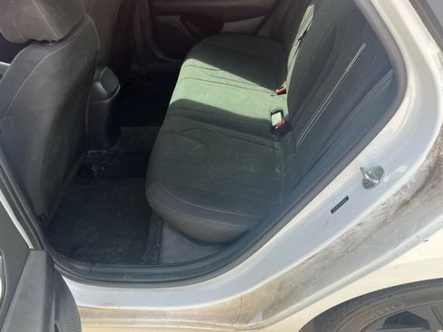 Used 2021 Hyundai Elantra SEL w/ Convenience Package image 10