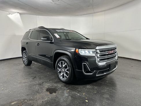 Used 2023 GMC Acadia SLT image 2