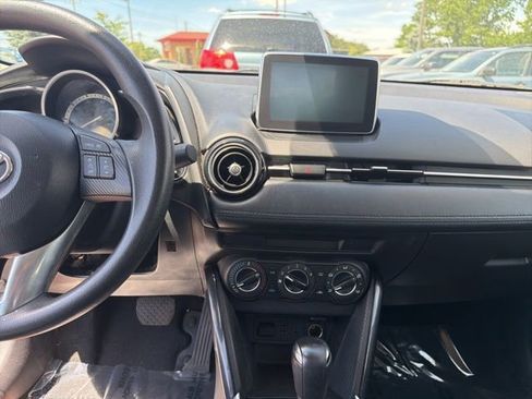 Used 2017 Toyota Yaris iA FWD image 10