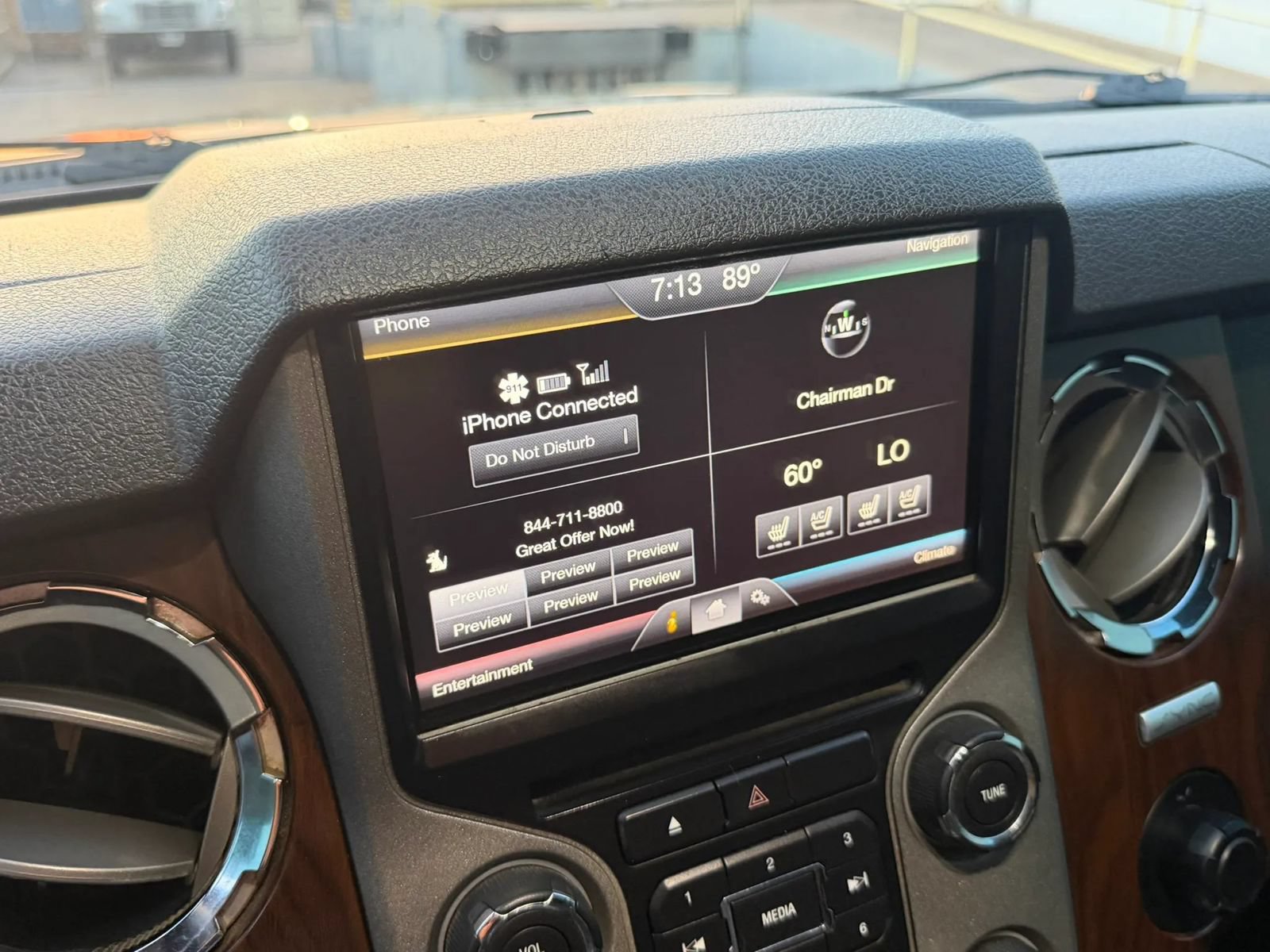 Used 2015 Ford F250 Lariat w/ Lariat Ultimate Package AWD/4WD image 28