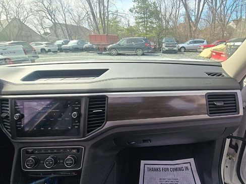 Used 2020 Volkswagen Atlas SE w/ Panoramic Sunroof Package image 13