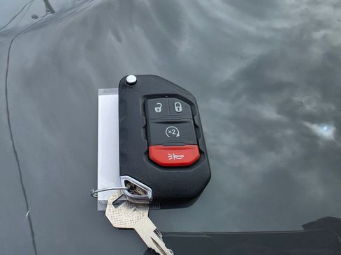 Used 2023 Jeep Wrangler Unlimited Sport AWD/4WD image 9
