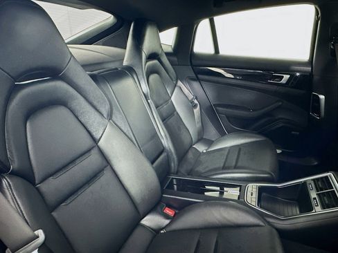 Used 2018 Porsche Panamera 4 AWD/4WD image 27