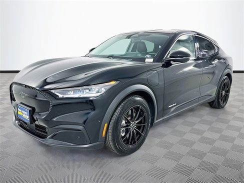 Certified 2021 Ford Mustang Mach-E Select w/ Comfort/Technology Package image 3