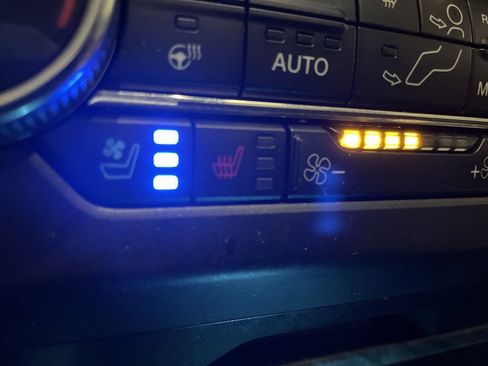 Used 2019 Ford Expedition Max Limited w/ Equipment Group 301A AWD/4WD image 22