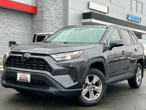 Used 2023 Toyota RAV4 XLE image 7