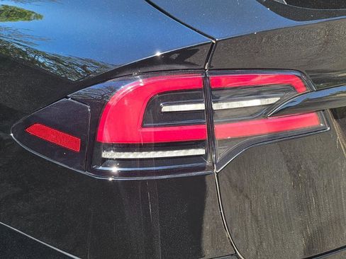 Used 2023 Tesla Model X image 26