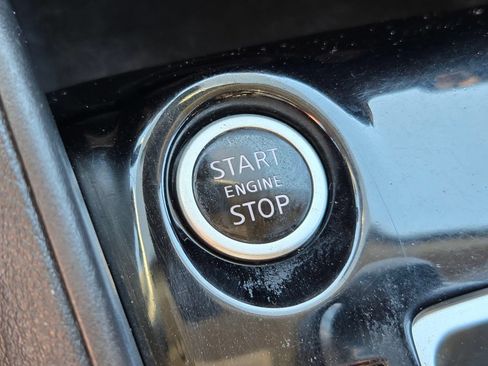 Used 2020 Nissan Kicks S FWD image 28