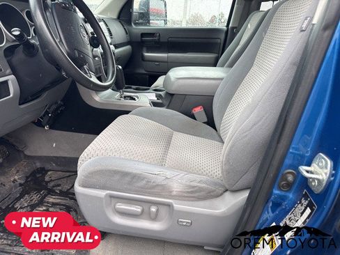 Used 2010 Toyota Tundra 4x4 CrewMax image 11