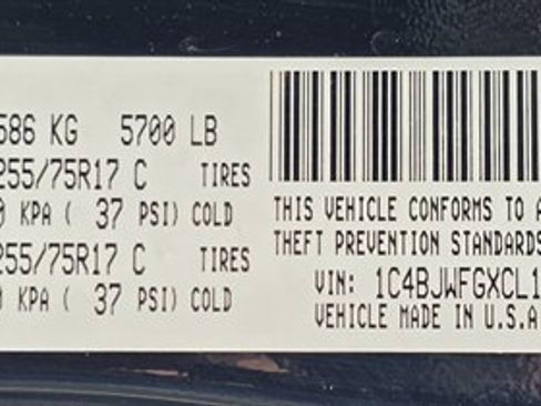 Used 2012 Jeep Wrangler Unlimited Rubicon w/ Connectivity Group AWD/4WD image 37