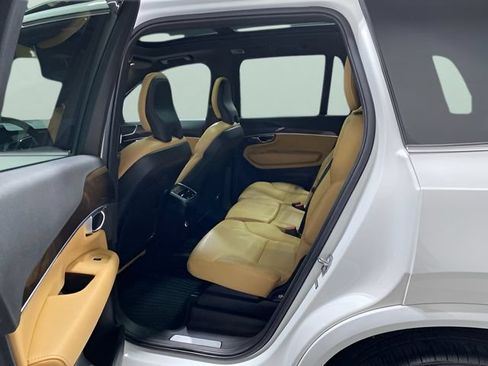 Used 2019 Volvo XC90 T6 Momentum w/ Advanced Package AWD/4WD image 24