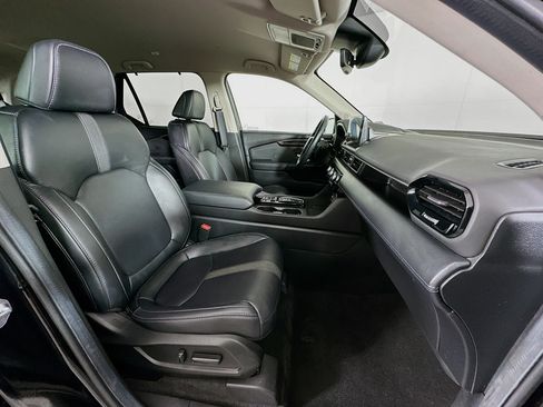 Used 2025 Honda Pilot EX-L image 32