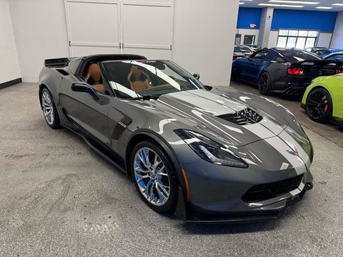 Used 2015 Chevrolet Corvette Z06 w/ 3LZ Preferred Equipment Group image 3