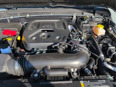 Certified 2025 Jeep Wrangler Sport image 39