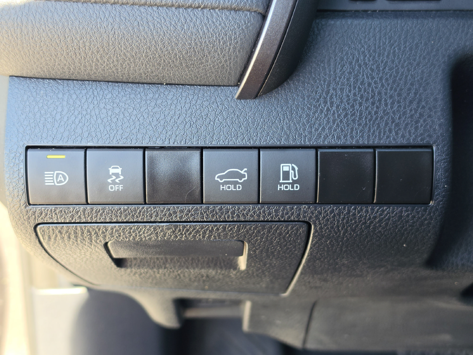 Used 2024 Toyota Camry SE w/ Audio Upgrade Package FWD image 31