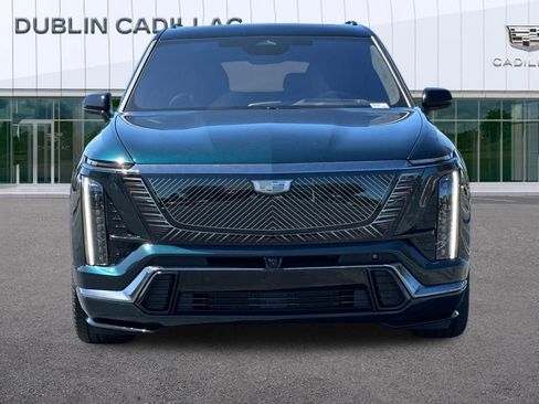 Certified 2026 Cadillac Vistiq Platinum w/ LPO, Floor Liner Package AWD/4WD image 9