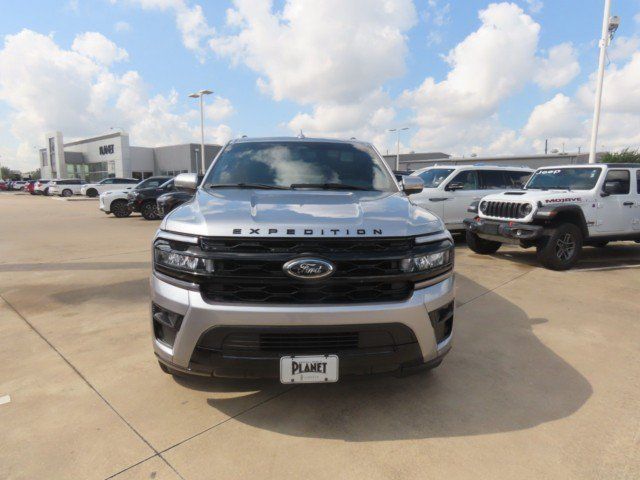 Used 2024 Ford Expedition Limited RWD image 4