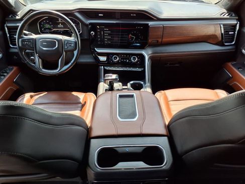 Certified 2022 GMC Sierra 1500 Denali Ultimate image 10