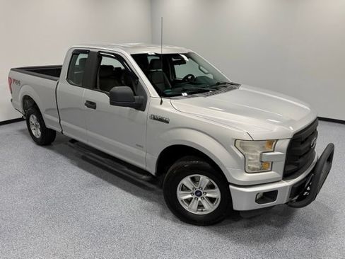 Used 2015 Ford F150 XL w/ Equipment Group 101A Mid AWD/4WD image 32