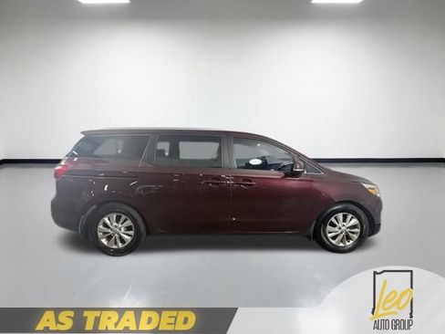 Used 2016 Kia Sedona LX w/ LX Essentials Premium Package FWD image 6