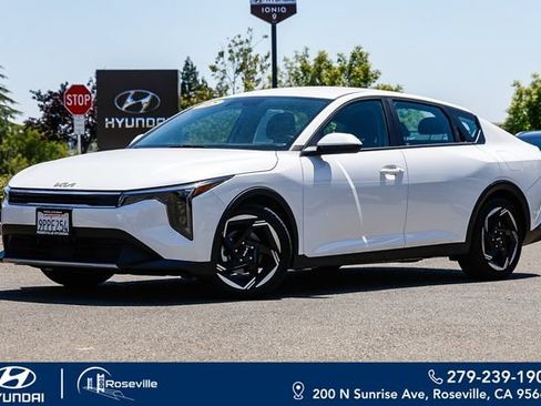 Used 2025 Kia K4 EX FWD image 1
