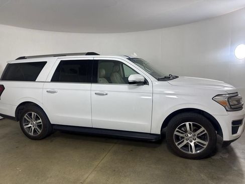 Used 2024 Ford Expedition Max Limited RWD image 2