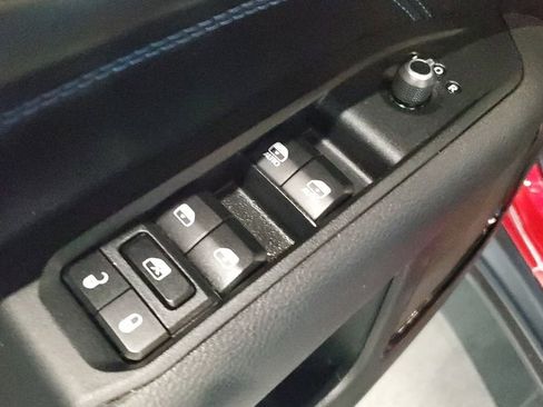 Used 2025 Jeep Compass Latitude w/ Altitude Special Edition image 21