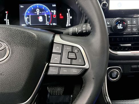 Used 2026 Toyota Grand Highlander AWD image 25