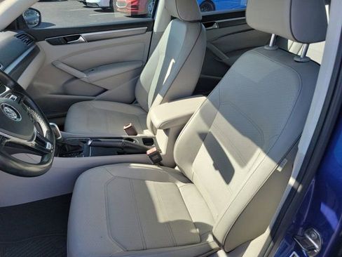 Used 2017 Volkswagen Passat 1.8T R-Line image 18