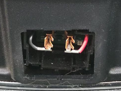 Used 2018 Jeep Grand Cherokee Altitude image 21