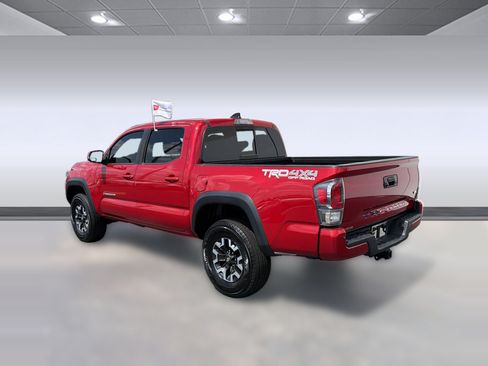 Certified 2021 Toyota Tacoma TRD Off-Road w/ Technology Package AWD/4WD image 3
