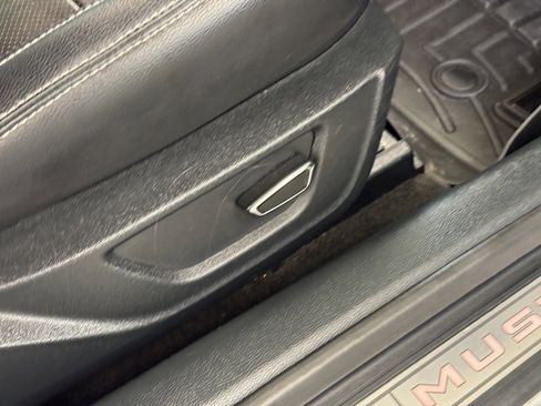 Used 2015 Ford Mustang Premium image 23