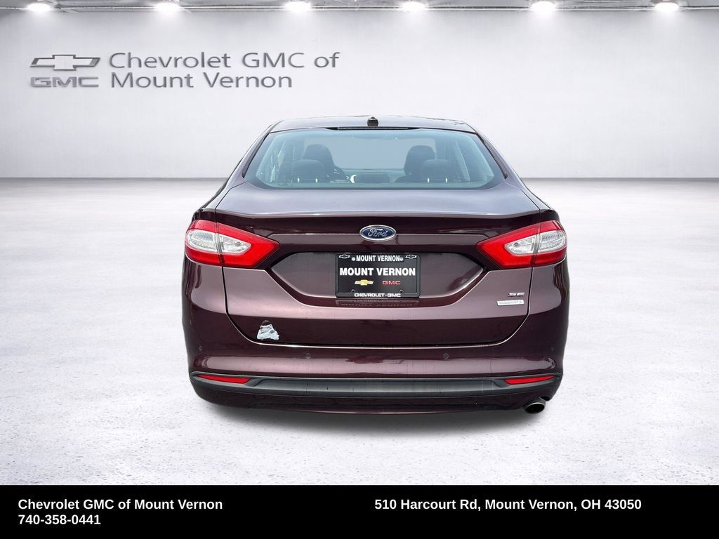Used 2013 Ford Fusion SE FWD image 4