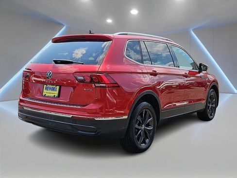 Certified 2024 Volkswagen Tiguan SE AWD/4WD image 4