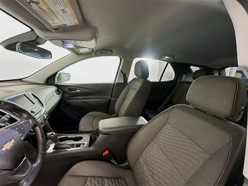 Used 2021 Chevrolet Equinox LT image 22