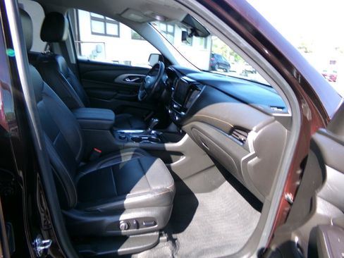 Used 2020 Chevrolet Traverse LT w/ LT Premium Package AWD/4WD image 55