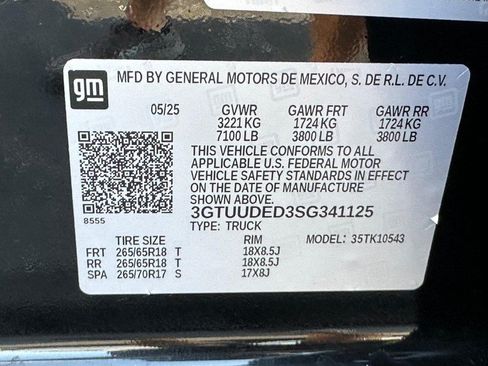 Used 2025 GMC Sierra 1500 SLT w/ SLT Convenience Package AWD/4WD image 30