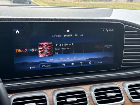 Used 2025 Mercedes-Benz GLE 350 4MATIC image 36