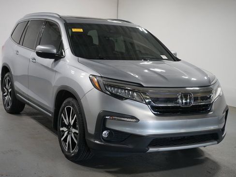 Used 2020 Honda Pilot Elite image 3