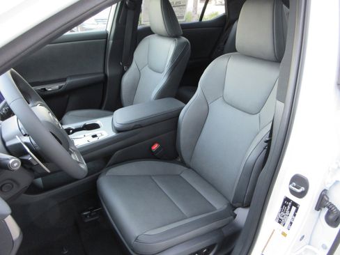 New 2026 Lexus RZ 450e AWD w/ Cold Area Package image 29