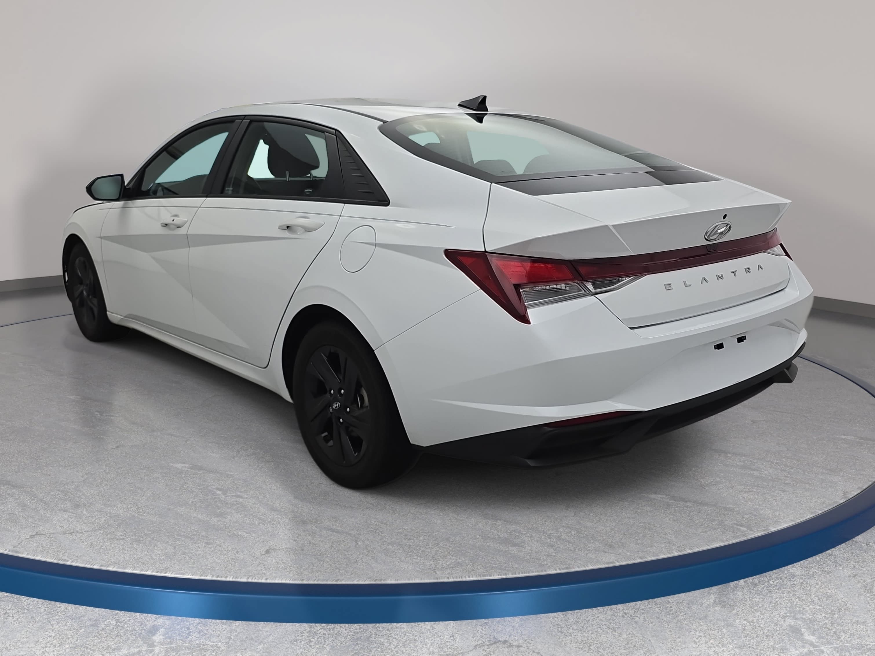 Used 2022 Hyundai Elantra SEL FWD image 7