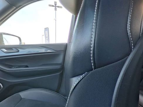 Used 2022 Jeep Grand Cherokee Altitude image 30