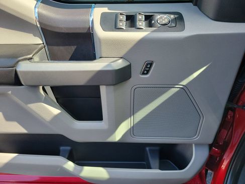 Used 2016 Ford F150 XLT RWD image 17