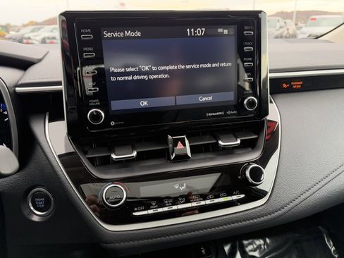 Certified 2021 Toyota Corolla XLE image 24