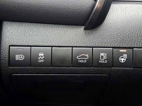 Used 2021 Toyota Camry XSE w/ Navigation Upgrade Package image 28