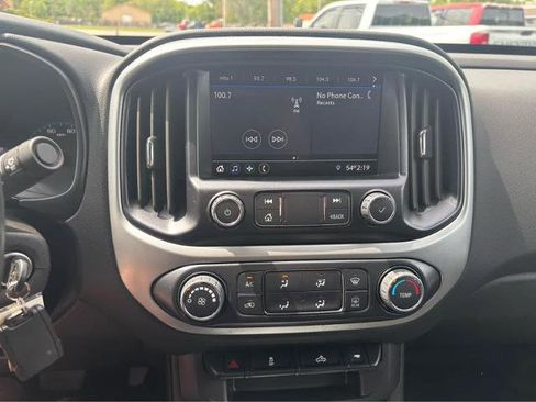 Used 2022 Chevrolet Colorado LT w/ LT Convenience Package AWD/4WD image 19