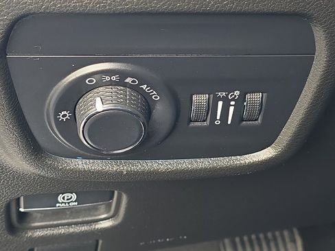 Used 2024 Jeep Grand Cherokee Altitude image 26