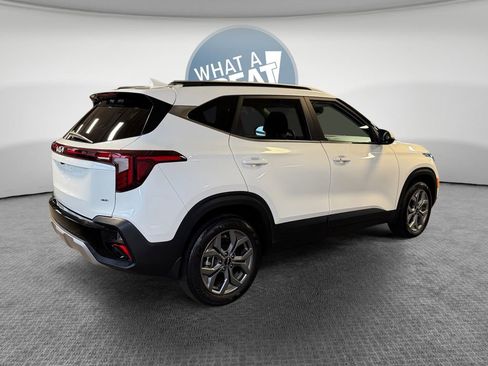 Used 2024 Kia Seltos S AWD/4WD image 3